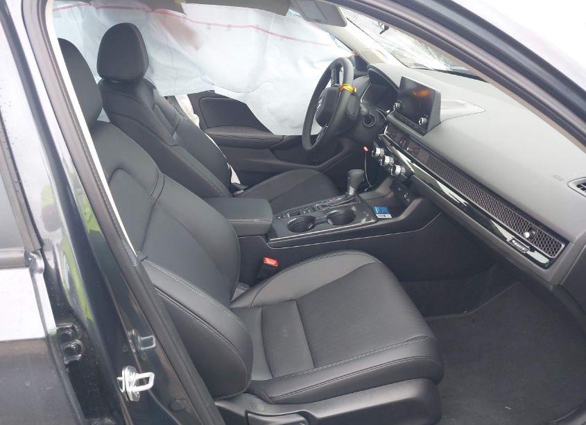 Photo 5 of 2024 Honda Civic EX-L (VIN 19XFL1H70RE030581)