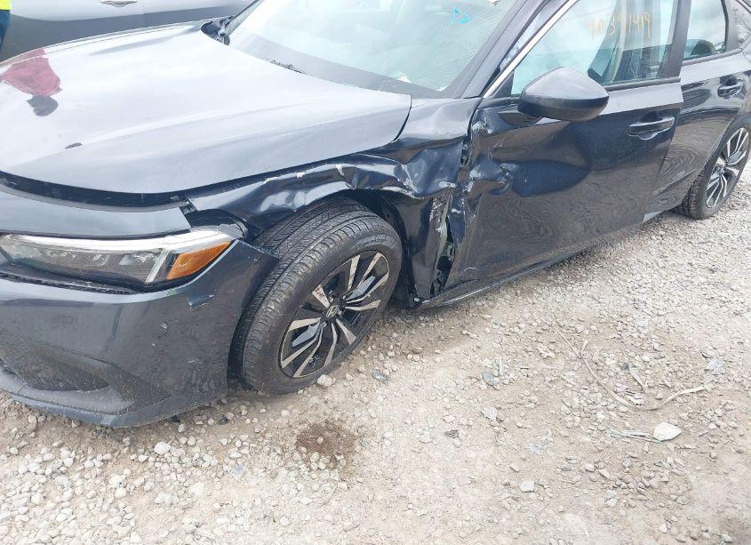 Photo 6 of 2024 Honda Civic EX-L (VIN 19XFL1H70RE030581)