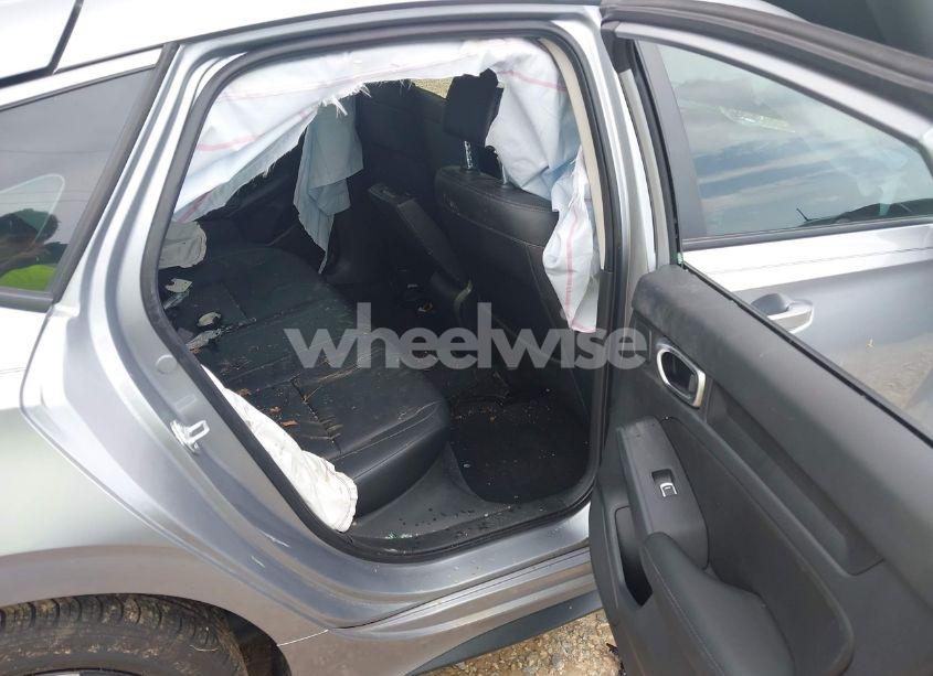 Photo 8 of 2022 Honda Civic EX-L (VIN 19XFL1H71NE003643)