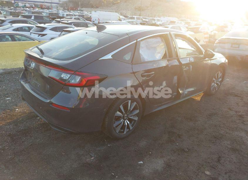 Photo 4 of 2024 Honda Civic EX-L (VIN 19XFL1H71RE004216)