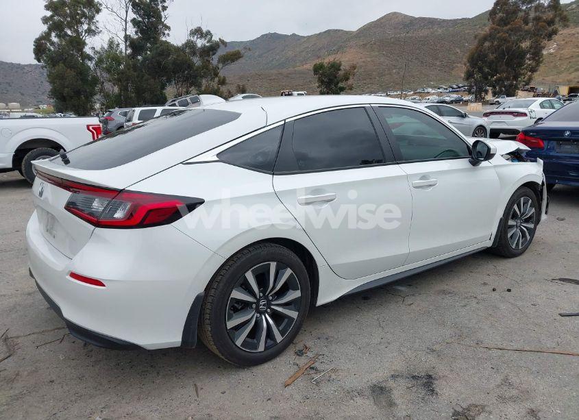 Photo 4 of 2024 Honda Civic EX-L (VIN 19XFL1H73RE003908)