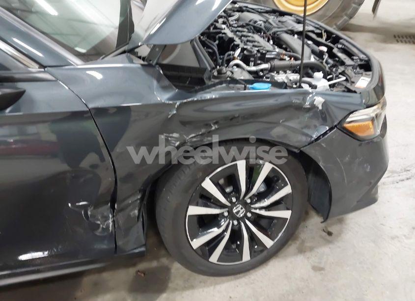 Photo 6 of 2024 Honda Civic EX-L (VIN 19XFL1H73RE031420)