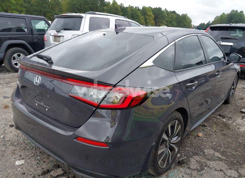 Photo 4 of 2024 Honda Civic EX-L (VIN 19XFL1H75RE007877)