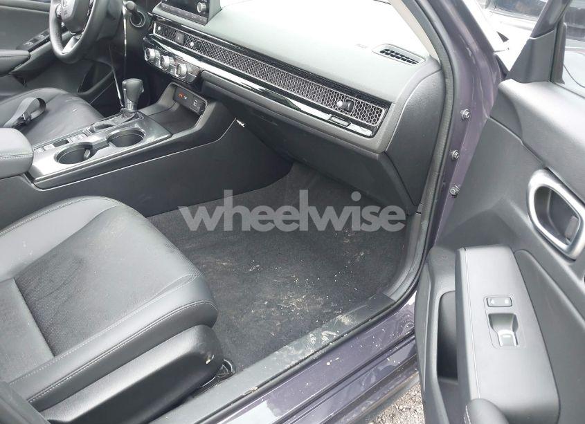 Photo 5 of 2024 Honda Civic EX-L (VIN 19XFL1H75RE007877)