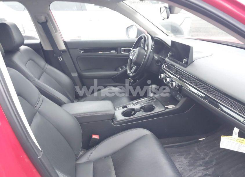 Photo 5 of 2022 Honda Civic EX-L (VIN 19XFL1H77NE001847)