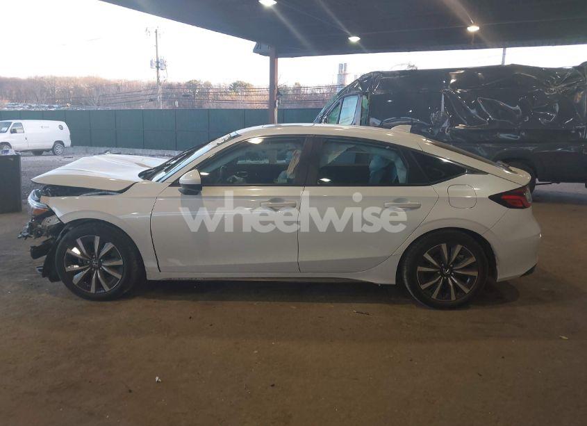 Photo 15 of 2024 Honda Civic EX-L (VIN 19XFL1H77RE004141)