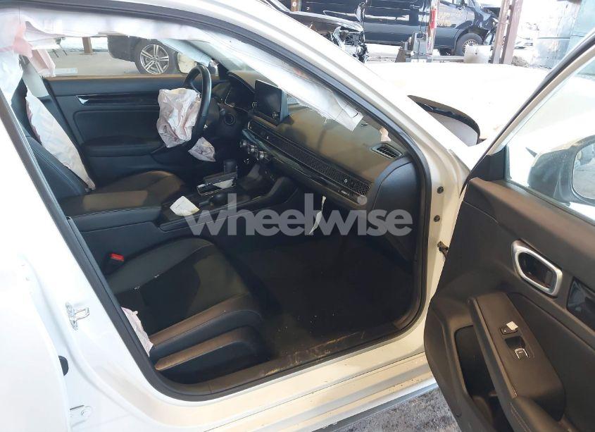 Photo 5 of 2024 Honda Civic EX-L (VIN 19XFL1H77RE004141)