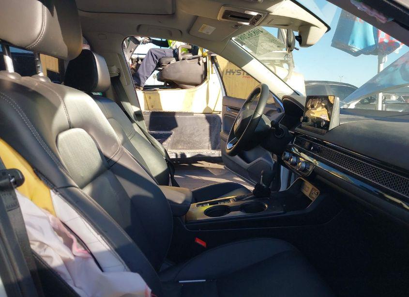 Photo 5 of 2024 Honda Civic EX-L (VIN 19XFL1H77RE012899)