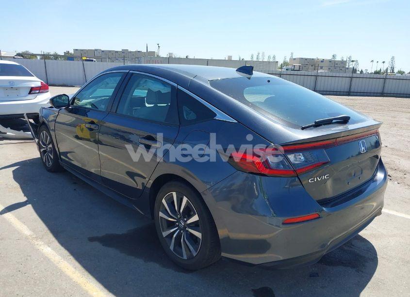 Photo 3 of 2022 Honda Civic EX-L (VIN 19XFL1H79NE008346)