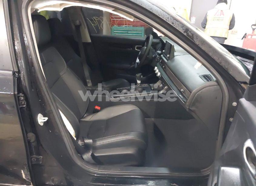 Photo 5 of 2022 Honda Civic EX-L (VIN 19XFL1H79NE009058)