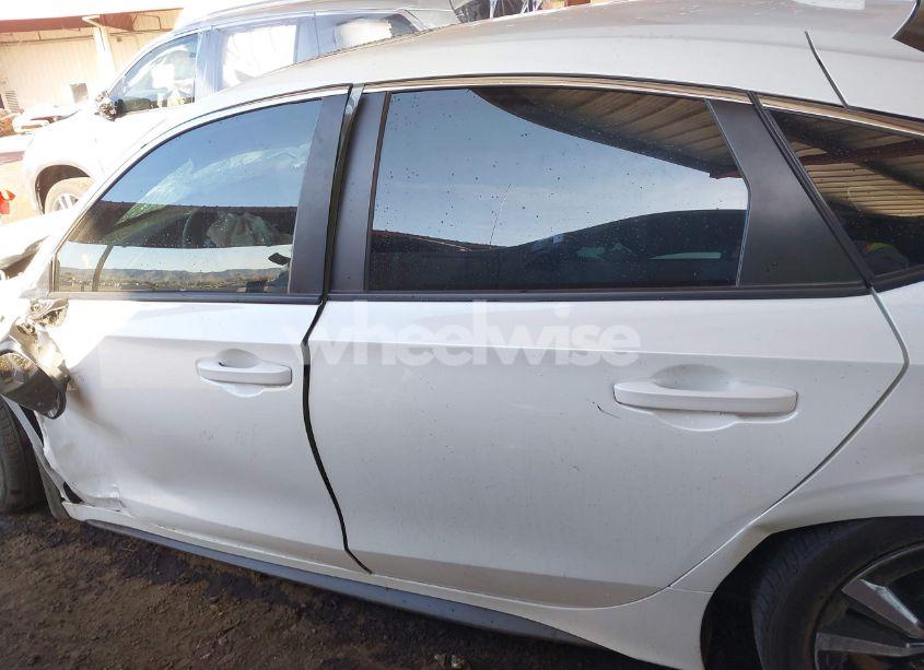 Photo 14 of 2024 Honda Civic EX-L (VIN 19XFL1H7XRE016123)