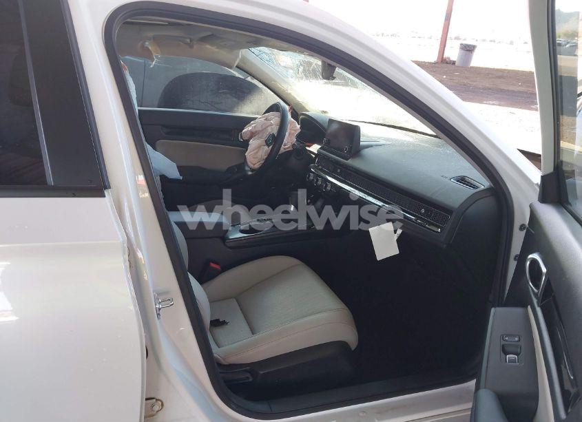 Photo 5 of 2024 Honda Civic EX-L (VIN 19XFL1H7XRE016123)