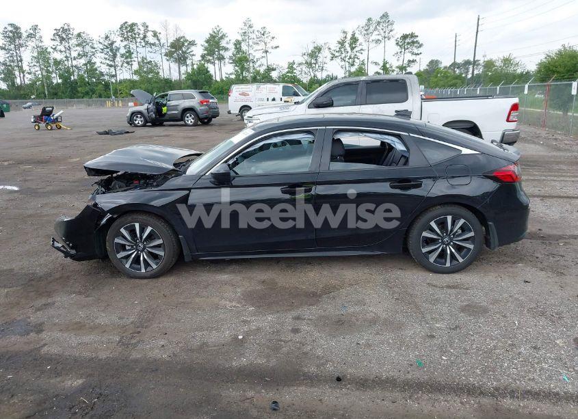 Photo 13 of 2024 Honda Civic EX-L (VIN 19XFL1H7XRE027851)