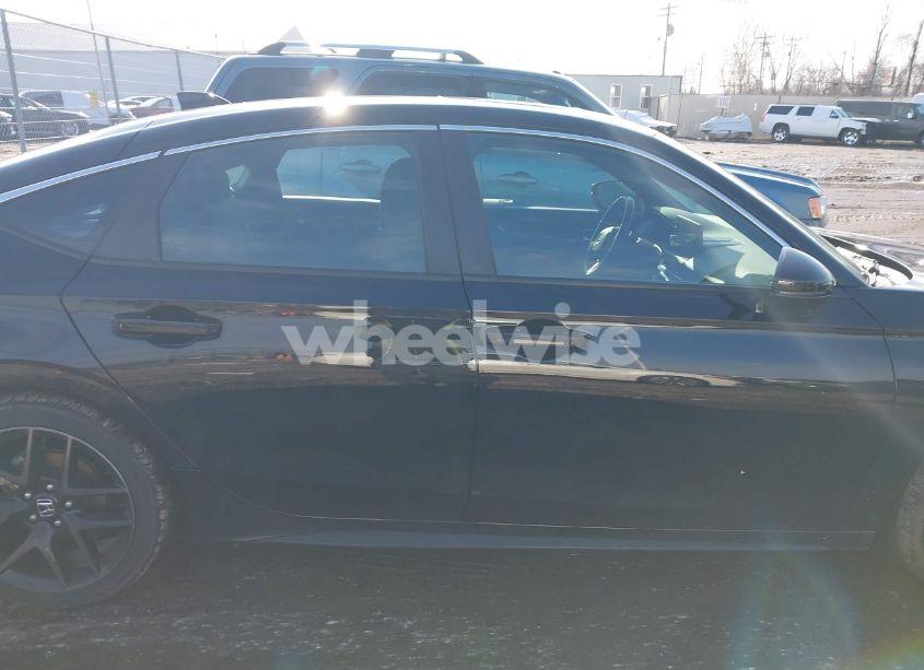 Photo 14 of 2024 Honda Civic SPORT TOURING (VIN 19XFL1H80RE003969)