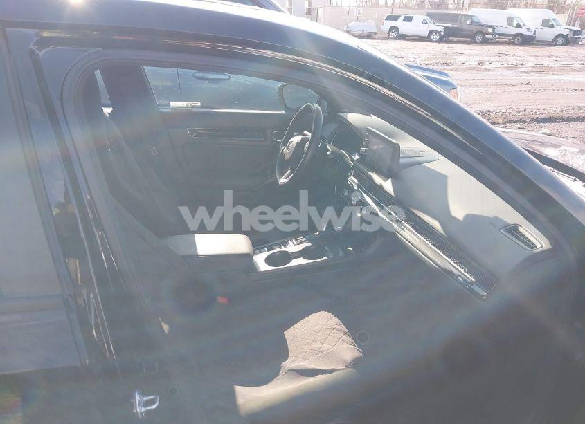 Photo 5 of 2024 Honda Civic SPORT TOURING (VIN 19XFL1H80RE003969)