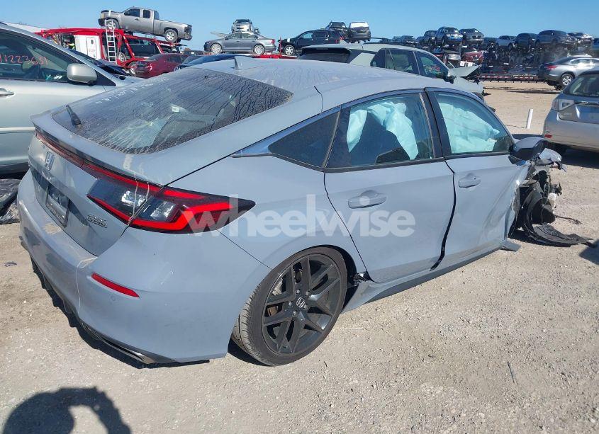 Photo 4 of 2024 Honda Civic SPORT TOURING (VIN 19XFL1H80RE009626)