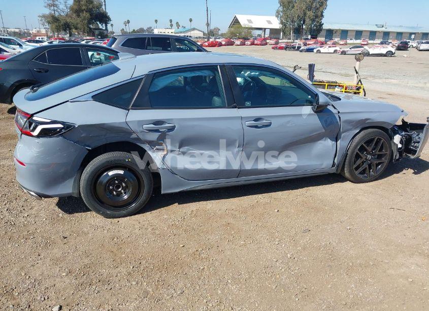 Photo 6 of 2024 Honda Civic SPORT TOURING (VIN 19XFL1H80RE009738)