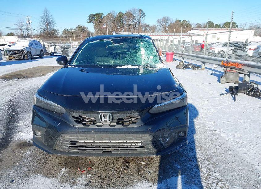 Photo 11 of 2024 Honda Civic SPORT TOURING (VIN 19XFL1H80RE013742)