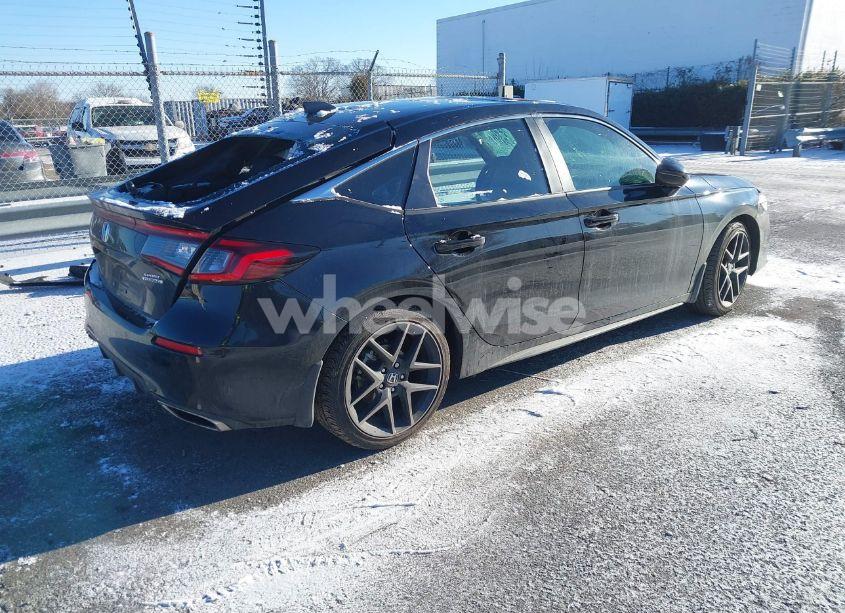 Photo 4 of 2024 Honda Civic SPORT TOURING (VIN 19XFL1H80RE013742)