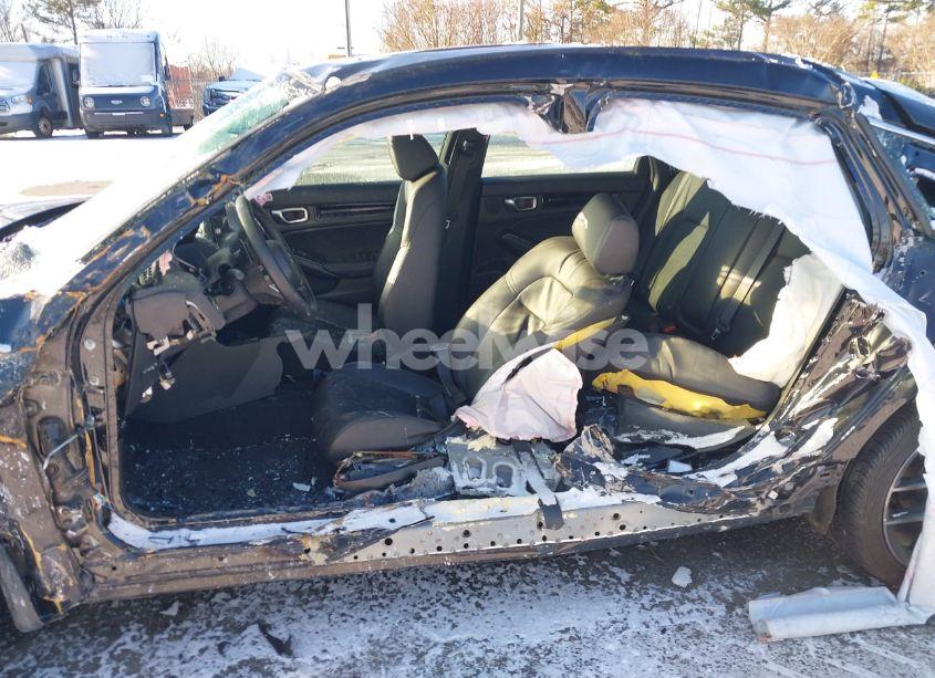 Photo 6 of 2024 Honda Civic SPORT TOURING (VIN 19XFL1H80RE013742)