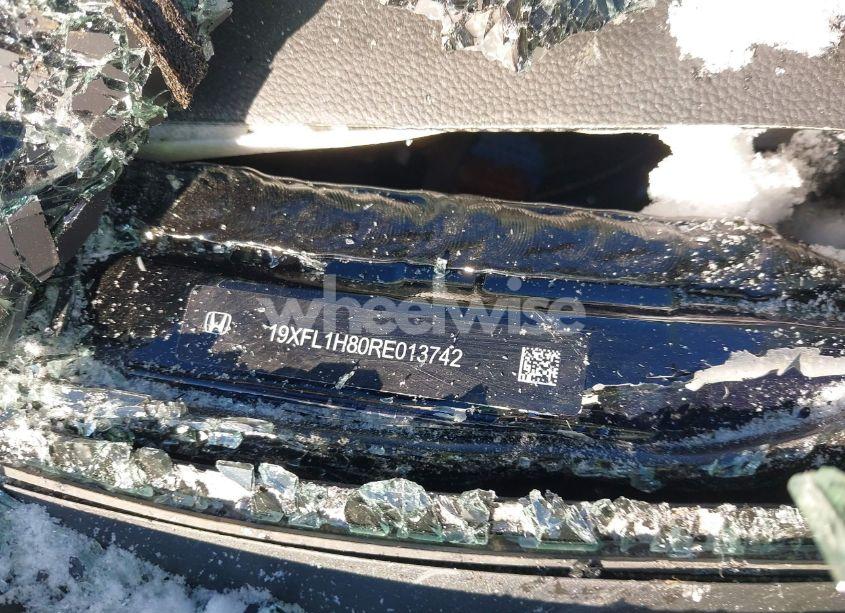 Photo 9 of 2024 Honda Civic SPORT TOURING (VIN 19XFL1H80RE013742)