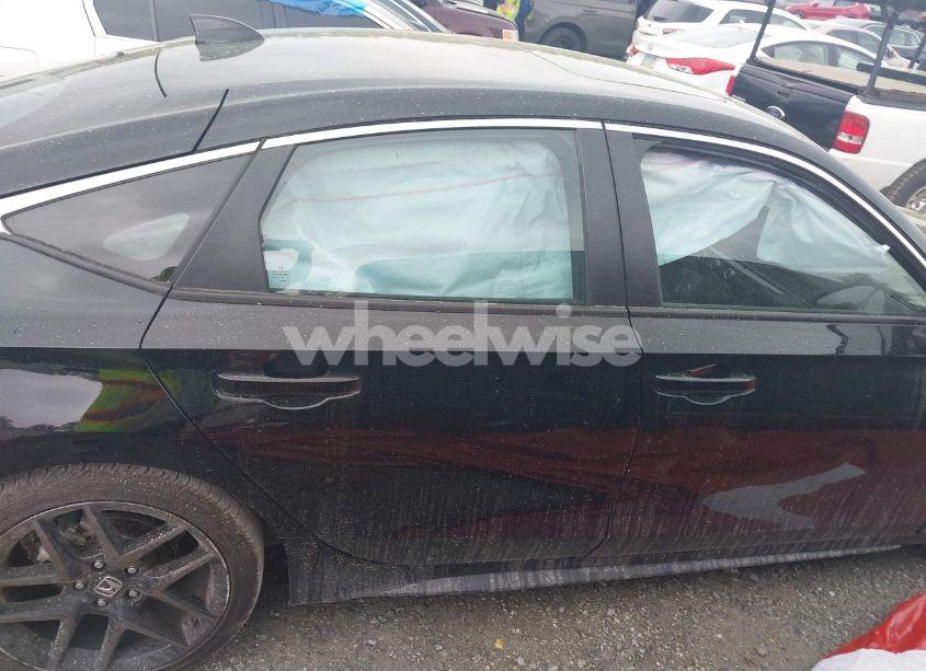 Photo 13 of 2024 Honda Civic SPORT TOURING (VIN 19XFL1H80RE023882)