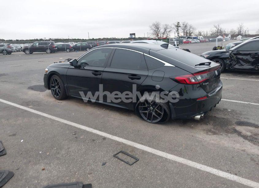 Photo 3 of 2024 Honda Civic SPORT TOURING (VIN 19XFL1H81RE007190)