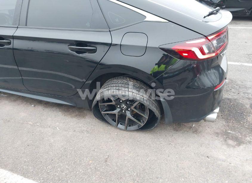 Photo 6 of 2024 Honda Civic SPORT TOURING (VIN 19XFL1H81RE007190)