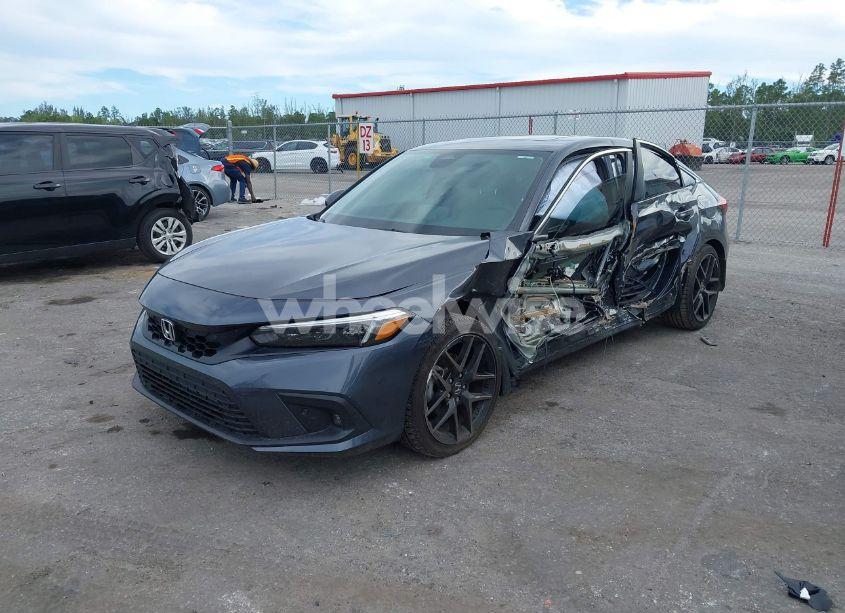 Photo 2 of 2024 Honda Civic SPORT TOURING (VIN 19XFL1H81RE024247)