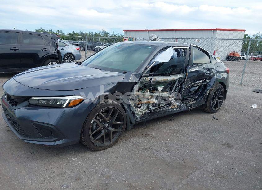 Photo 6 of 2024 Honda Civic SPORT TOURING (VIN 19XFL1H81RE024247)