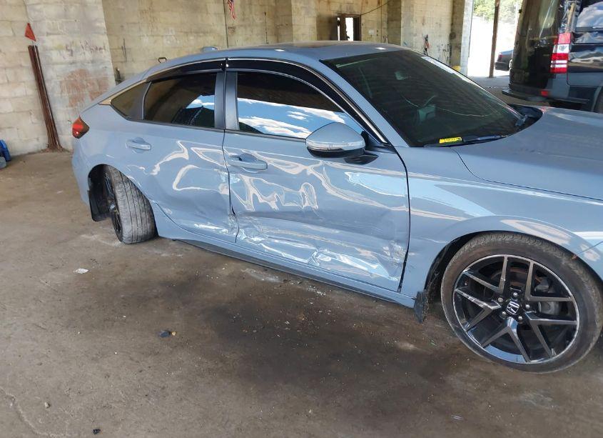 Photo 6 of 2022 Honda Civic SPORT TOURING (VIN 19XFL1H82NE019889)