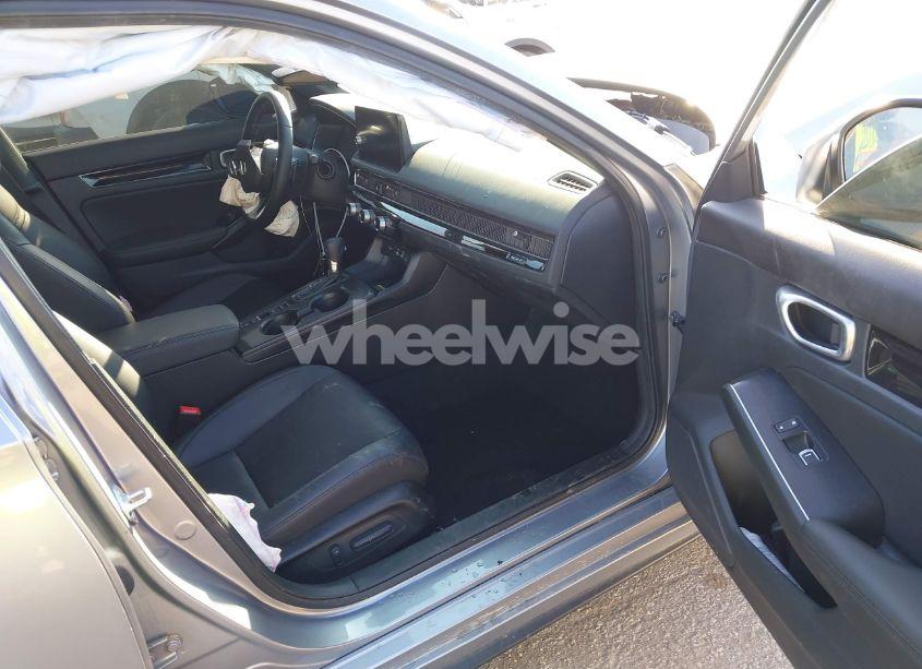 Photo 5 of 2023 Honda Civic SPORT TOURING (VIN 19XFL1H82PE013707)