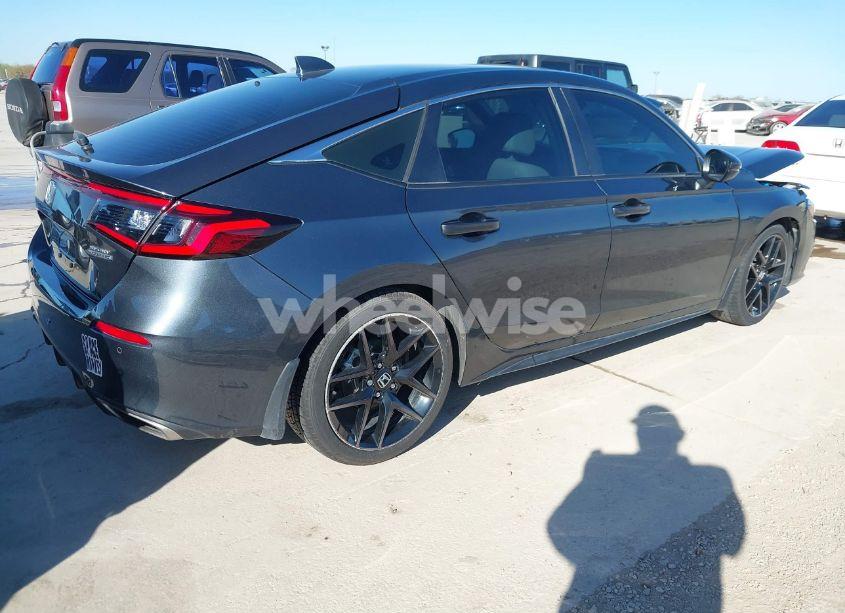 Photo 4 of 2022 Honda Civic SPORT TOURING (VIN 19XFL1H83NE022056)