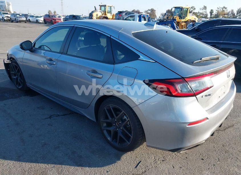 Photo 3 of 2024 Honda Civic SPORT TOURING (VIN 19XFL1H83RE017526)