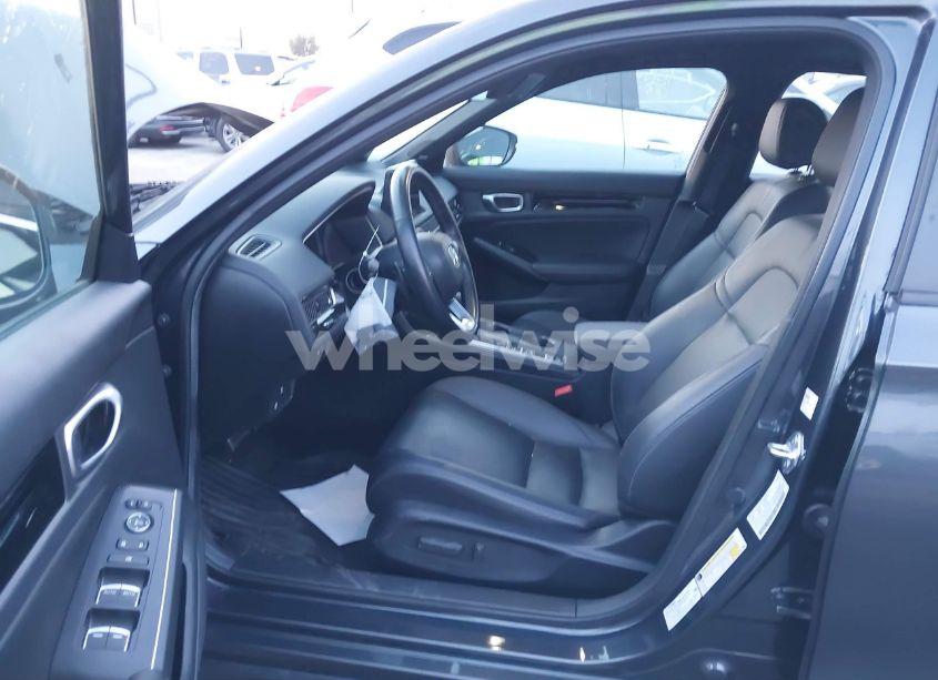 Photo 5 of 2024 Honda Civic SPORT TOURING (VIN 19XFL1H84RE011556)