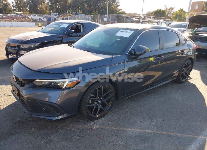 Photo 2 of 2024 Honda Civic SPORT TOURING (VIN 19XFL1H84RE020211)