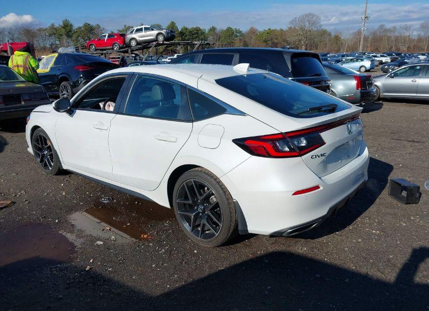 Photo 3 of 2022 Honda Civic SPORT TOURING (VIN 19XFL1H86NE010869)