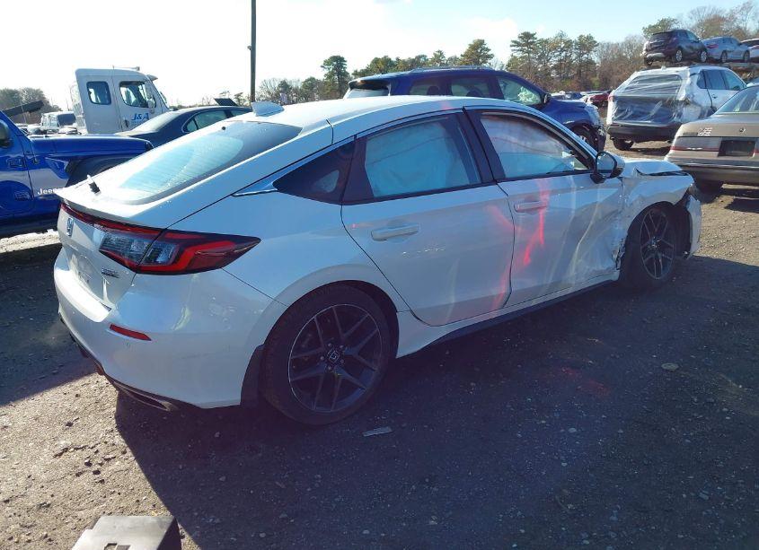 Photo 4 of 2022 Honda Civic SPORT TOURING (VIN 19XFL1H86NE010869)