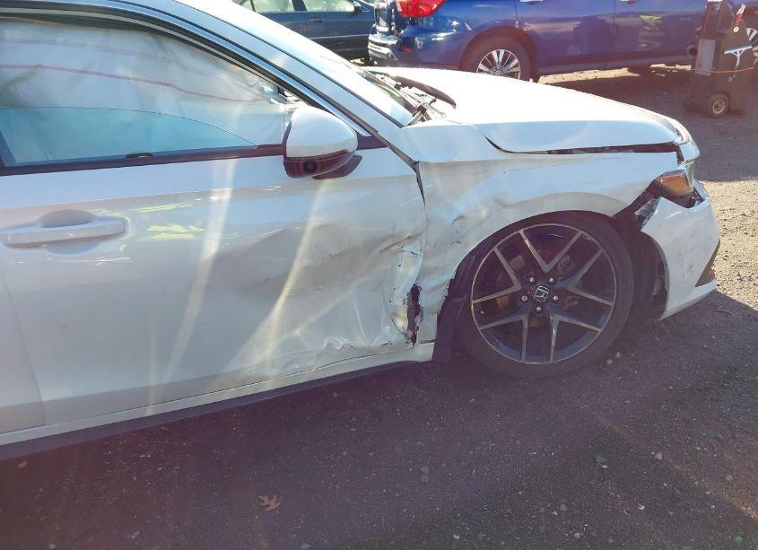 Photo 6 of 2022 Honda Civic SPORT TOURING (VIN 19XFL1H86NE010869)