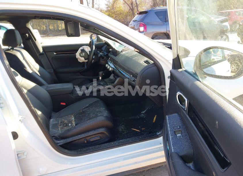 Photo 5 of 2022 Honda Civic SPORT TOURING (VIN 19XFL1H86NE021998)