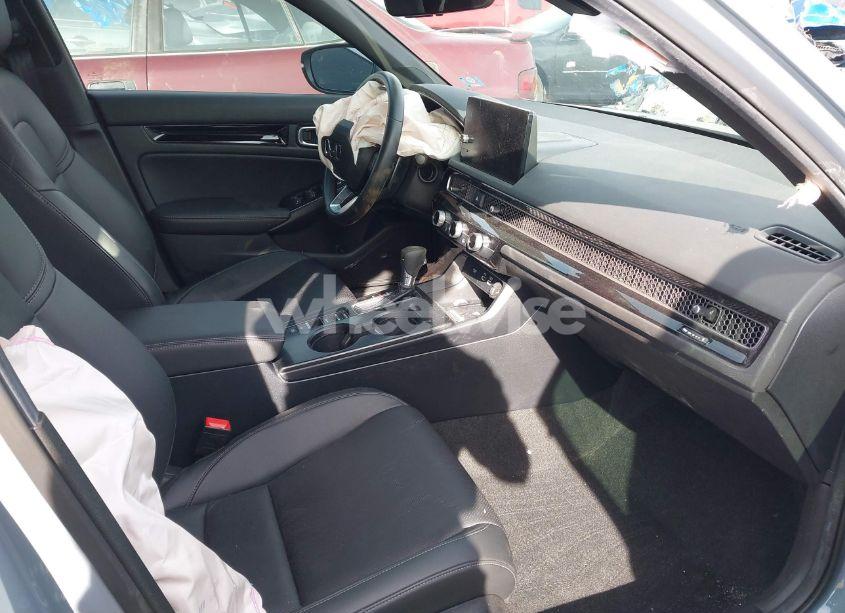 Photo 5 of 2024 Honda Civic SPORT TOURING (VIN 19XFL1H86RE003281)