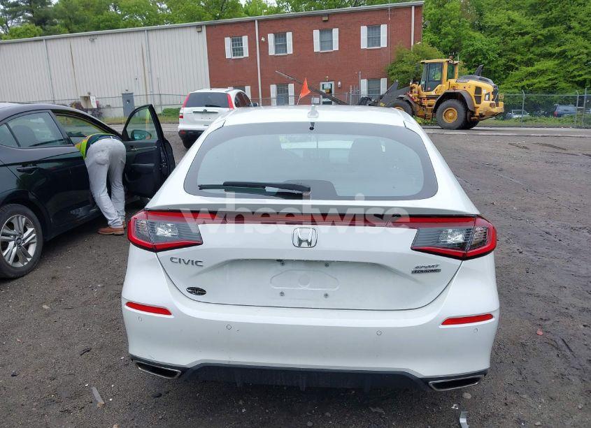 Photo 16 of 2024 Honda Civic SPORT TOURING (VIN 19XFL1H86RE031176)