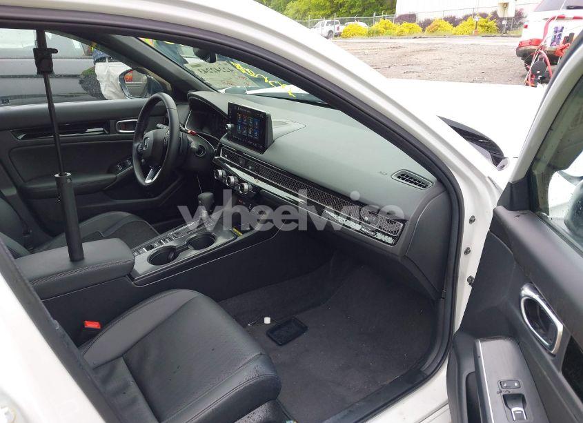 Photo 5 of 2024 Honda Civic SPORT TOURING (VIN 19XFL1H86RE031176)