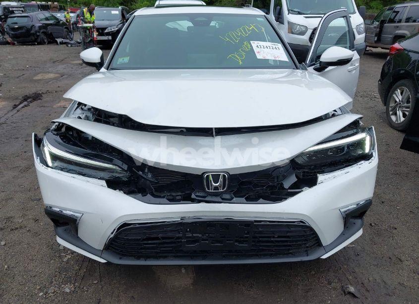 Photo 6 of 2024 Honda Civic SPORT TOURING (VIN 19XFL1H86RE031176)