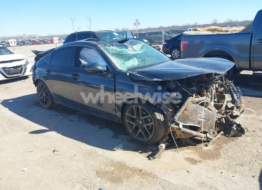 2024 Honda Civic SPORT TOURING (VIN 19XFL1H87RE016721) main photo