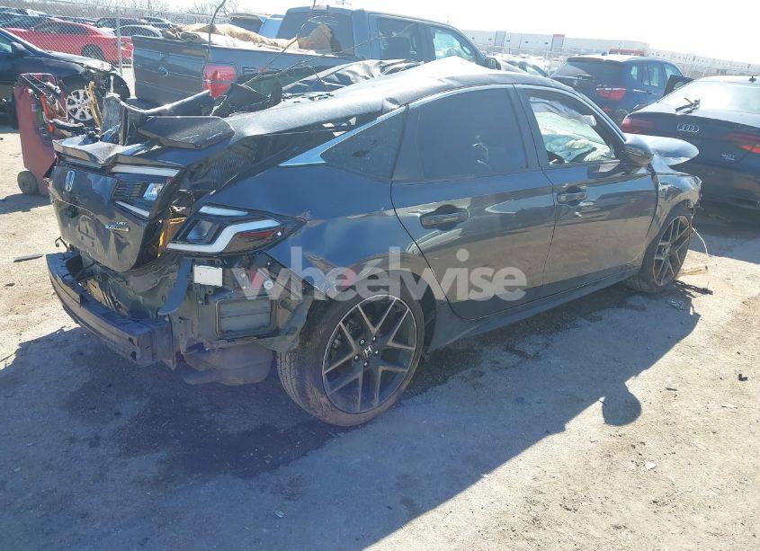 Photo 4 of 2024 Honda Civic SPORT TOURING (VIN 19XFL1H87RE016721)