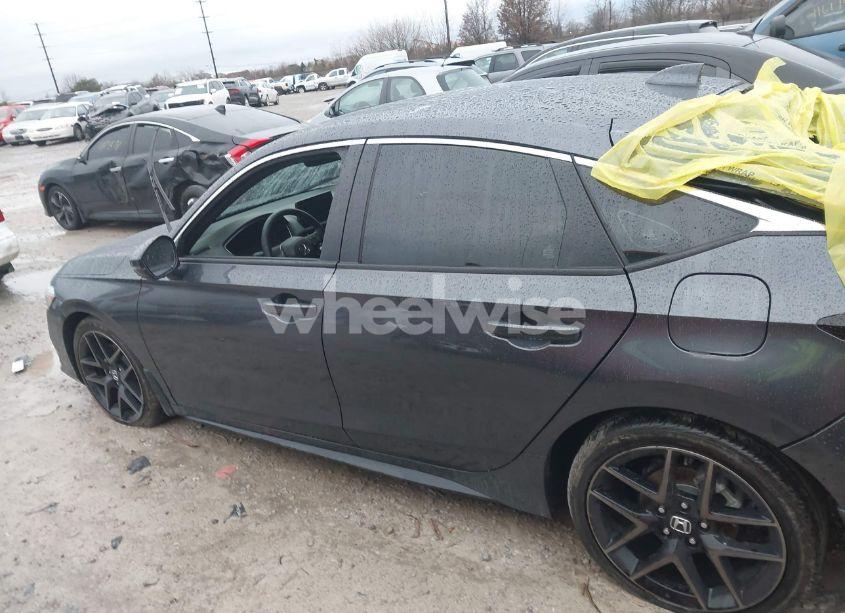 Photo 14 of 2024 Honda Civic SPORT TOURING (VIN 19XFL1H87RE016802)