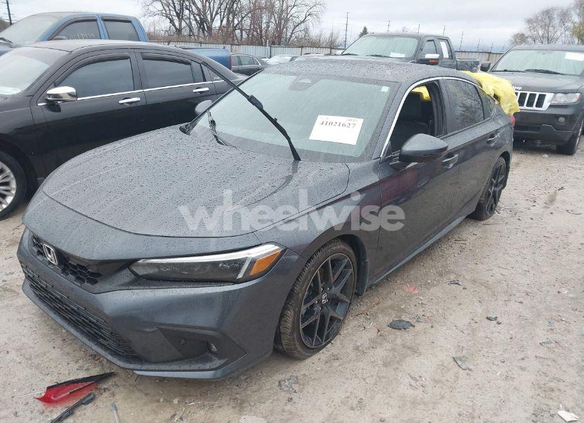 Photo 2 of 2024 Honda Civic SPORT TOURING (VIN 19XFL1H87RE016802)