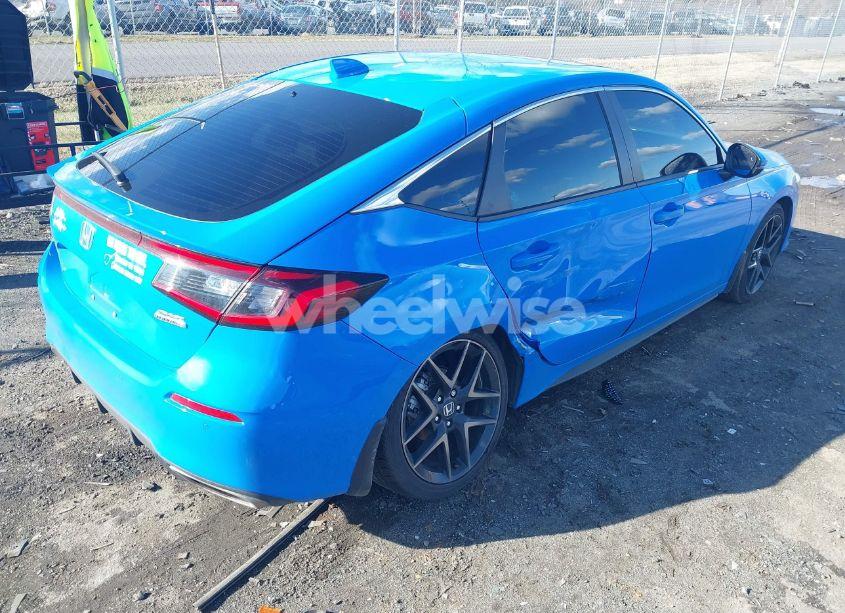 Photo 4 of 2024 Honda Civic SPORT TOURING (VIN 19XFL1H87RE028609)