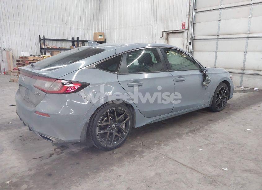 Photo 4 of 2022 Honda Civic SPORT TOURING (VIN 19XFL1H88NE023719)